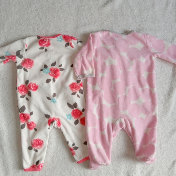 Carter's Baby Girl Snap Up Fleece Sleep & Play Body Suits size 3M - Picture 2 of 3